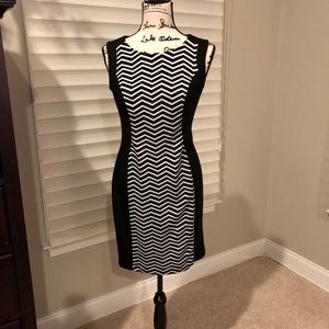 Adorable black and white perfect little dress